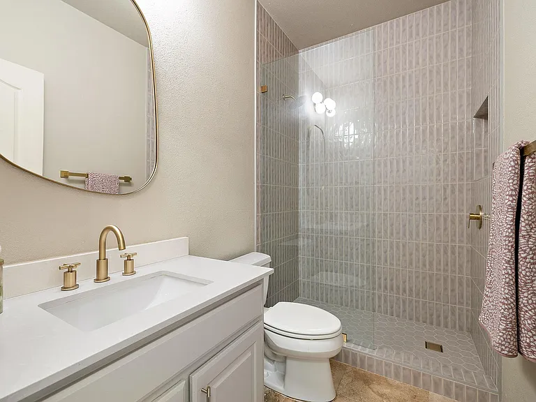 2114 Hilton Head Dr — Photo 18