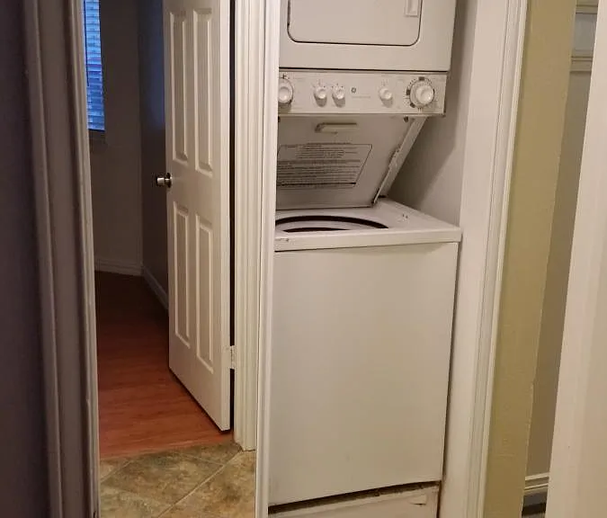 Washer & dryer included