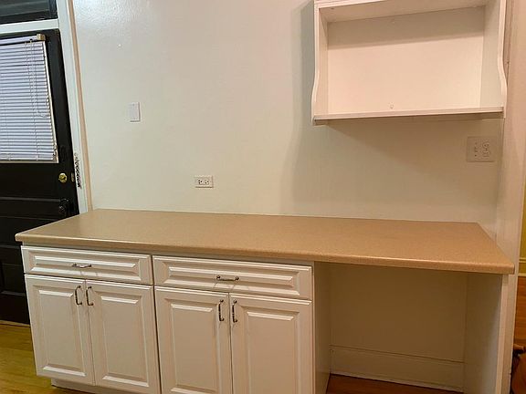 Ample counter space!