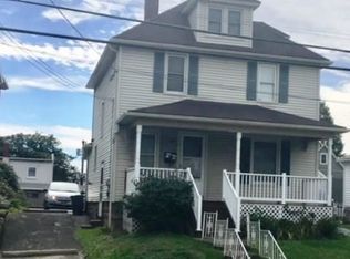 226 W Chestnut St, East Rochester, NY 14445