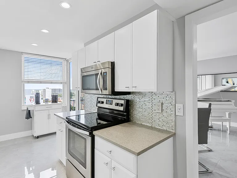 2800 E Sunrise Blvd #19D — Photo 22