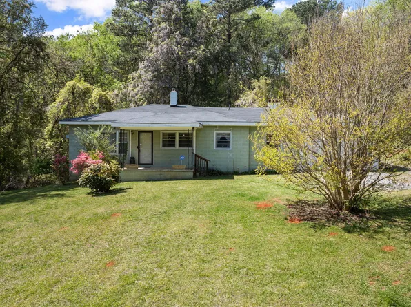 1295 Hillsboro St, Pittsboro, NC 27312