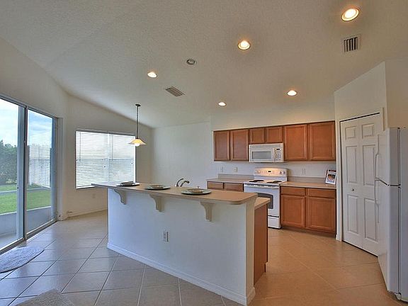 5th image of 516 Coral Trace Blvd