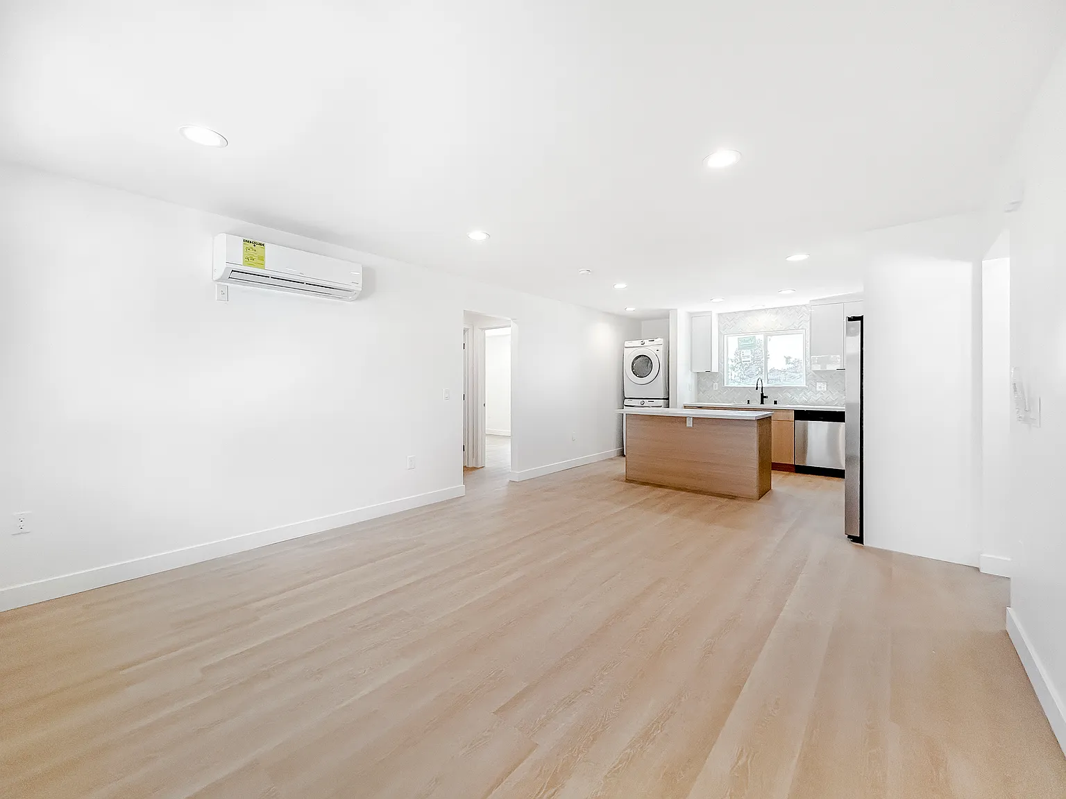 4 bed, $4,800 — Photo 2