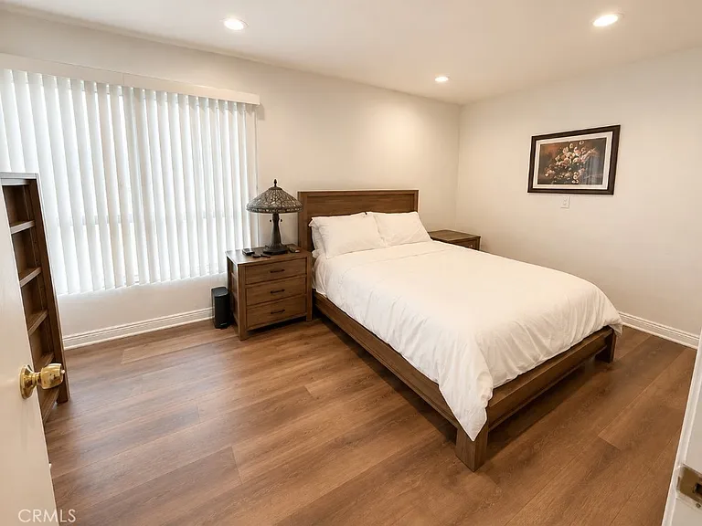 337 Washington Blvd #4 — Photo 4