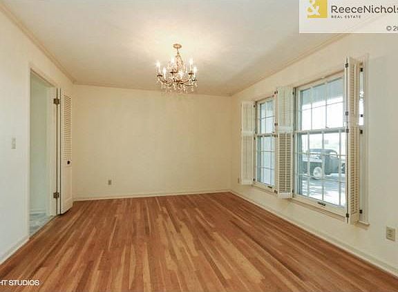 4th image of 11835 Oak St