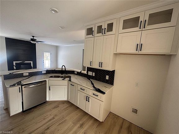 3rd image of 8580 Benbow Merrill Rd