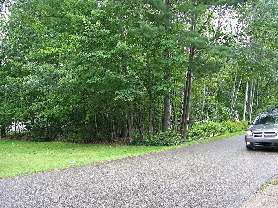 2nd image of # 16 -17 Birchwood - Hought Lake Forest