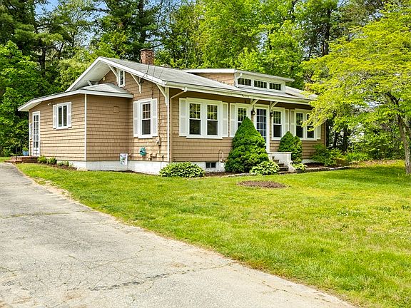2nd image of 955 Middle Rd
