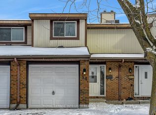 34 Stokes Cres, Ottawa, ON K2L2Z4