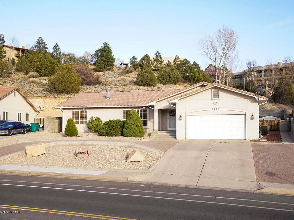 1st image of 4202 N Dustin Ave