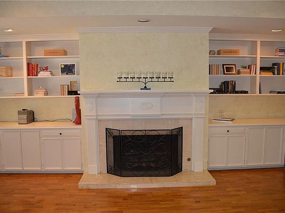 5th image of 5309 Collinwood Ave