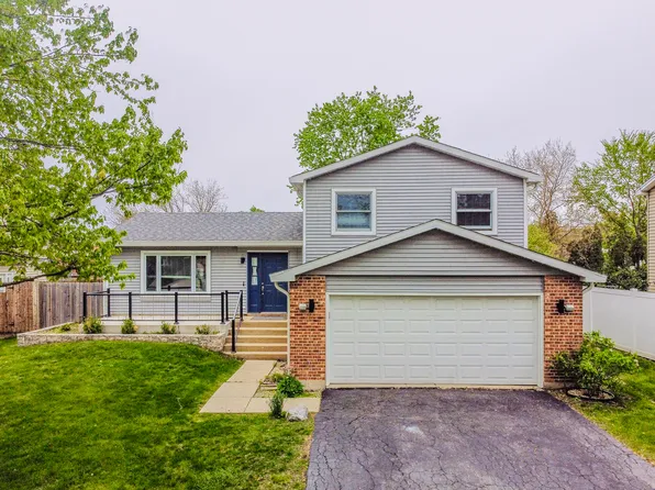 106 S Elroy Ave, Bartlett, IL 60103