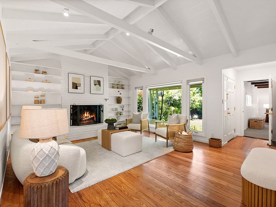 1st image of 819 Laurel Ave