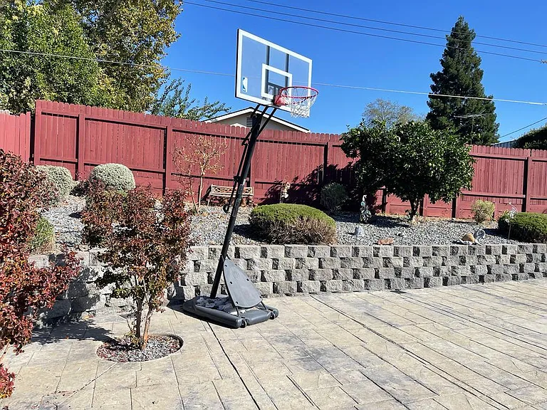 Full Size Basket ball hoop