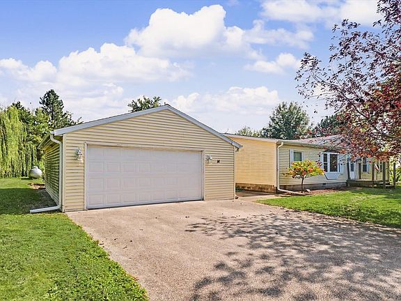 3rd image of 14 Cherry Ct