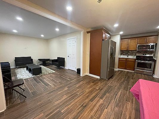 3rd image of 6632 Avenue L #1