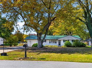 957 Becky Dr, Mansfield, OH 44905