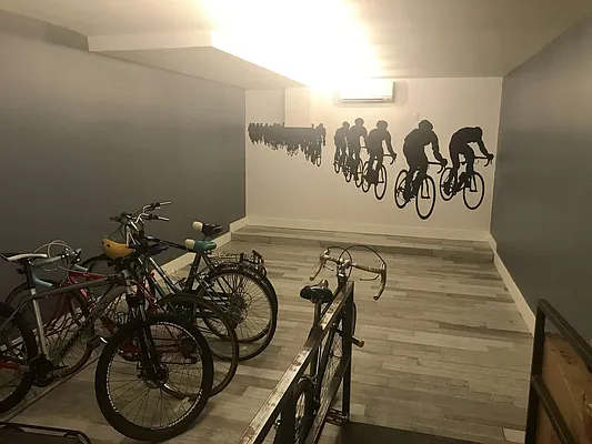 Rented by Lucky Apt Inc | media 121