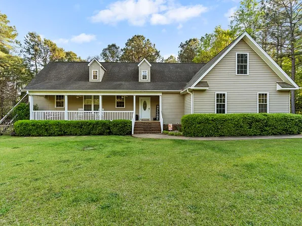 305 Pullham Rd, Greenwood, SC 29646