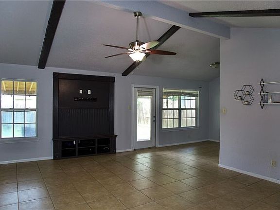 5th image of 3522 Crestside Dr