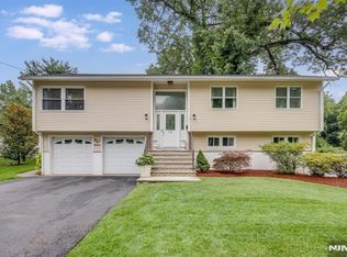 260 Elm St, Oradell, NJ 07649