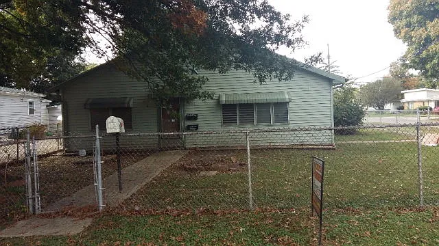 501 Atwood St photo 1