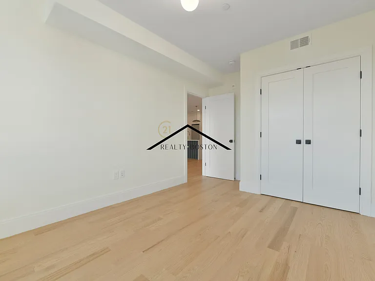 219 Paris St #4 — Photo 17