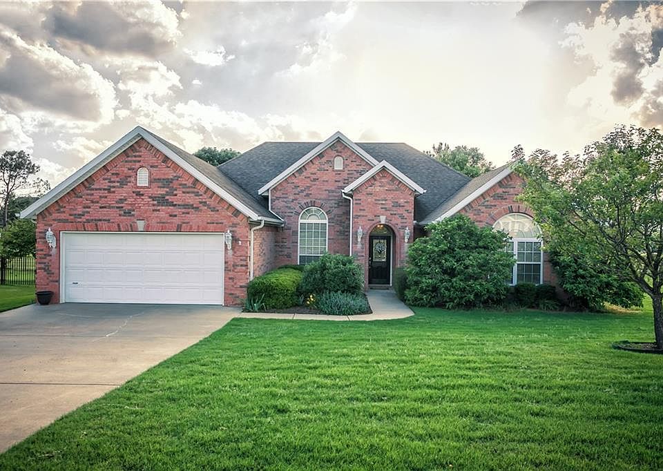1st image of 1549 S River Meadows Dr