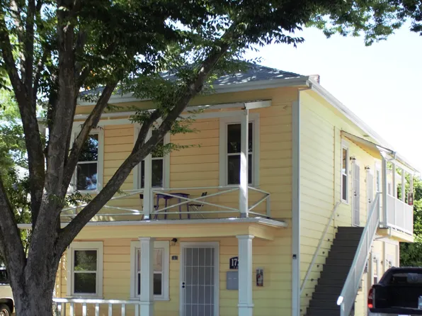 1727 T St APT D, Sacramento, CA 95811