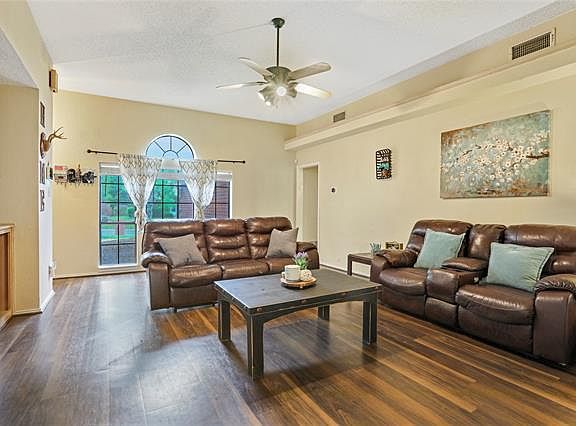 4th image of 1229 Downwood Dr