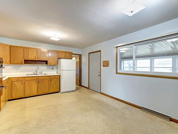 4th image of 4212 W Broadway Ave