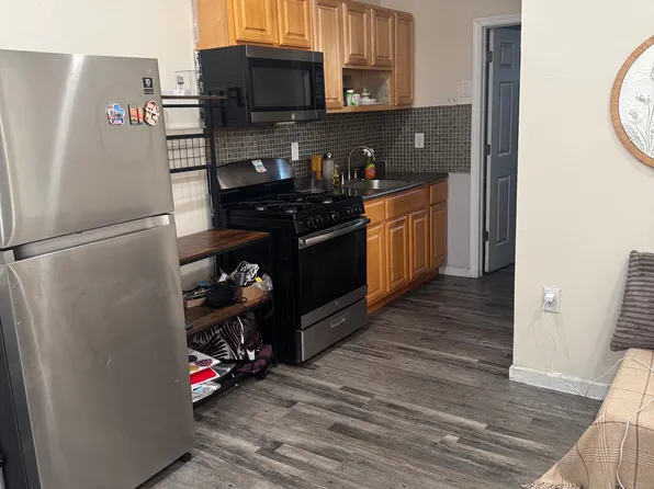 110 Lake St APT 4, Jersey City, NJ 07306