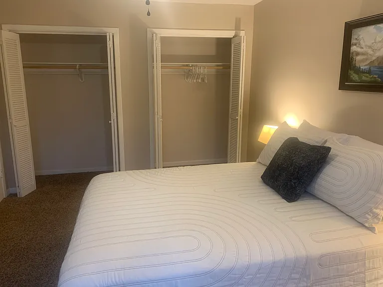 4100 Five Oaks Dr #45 — Photo 35