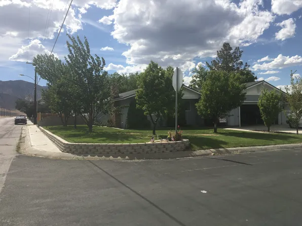 105 A St, Hawthorne, NV 89415