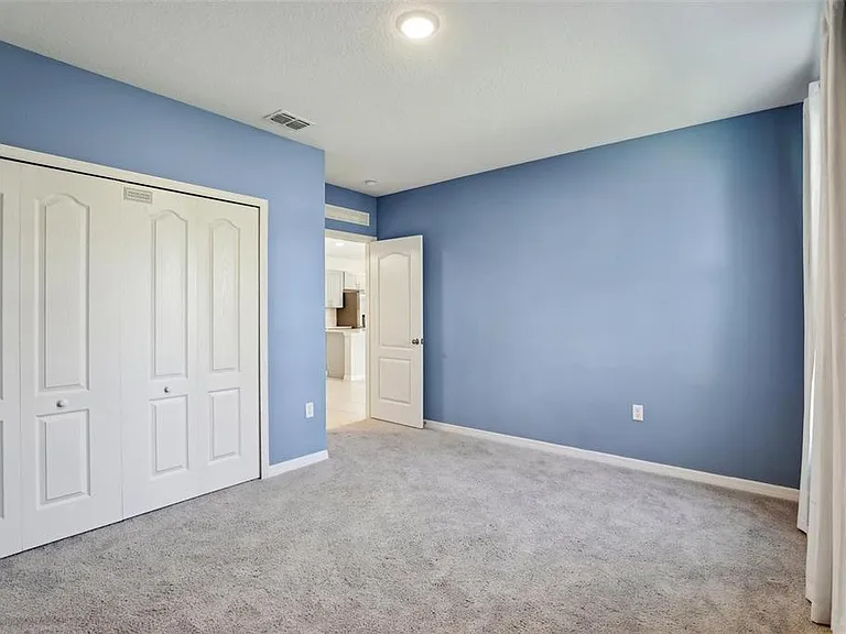 2410 Park Ave — Photo 21