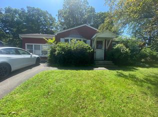 21 Patterson Rd, Hamden, CT 06518