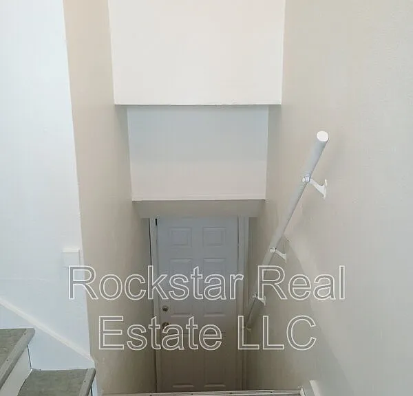 1739 W 10th Ave — Photo 3