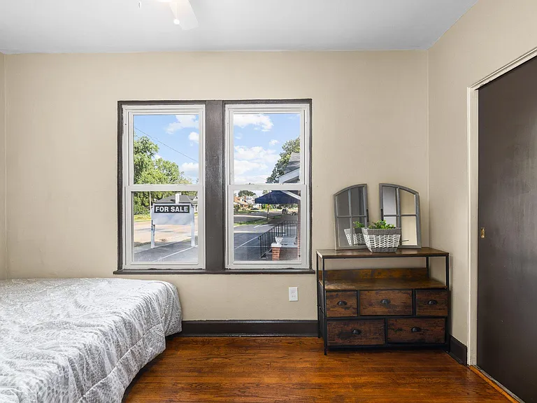 3202 W Main St — Photo 13