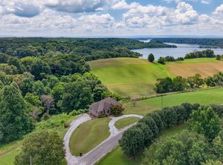 663 Lakehaven Dr, Tullahoma, TN 37388