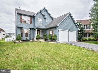 3 Fox Meadow Cir, Sicklerville, NJ 08081