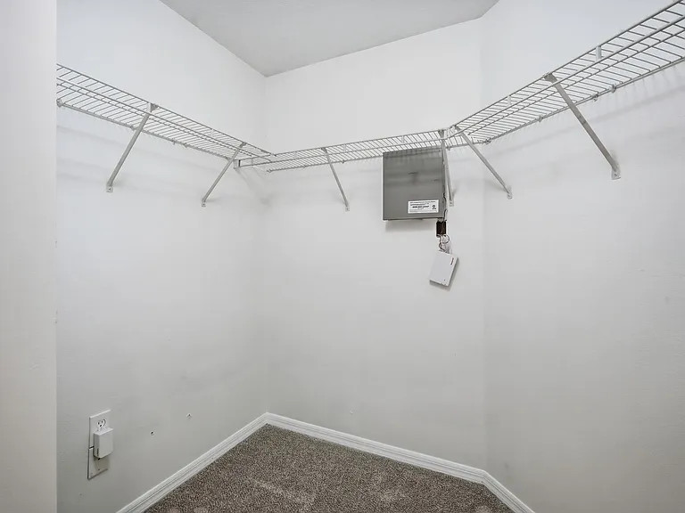 5912 Bramble Bush Ct — Photo 15