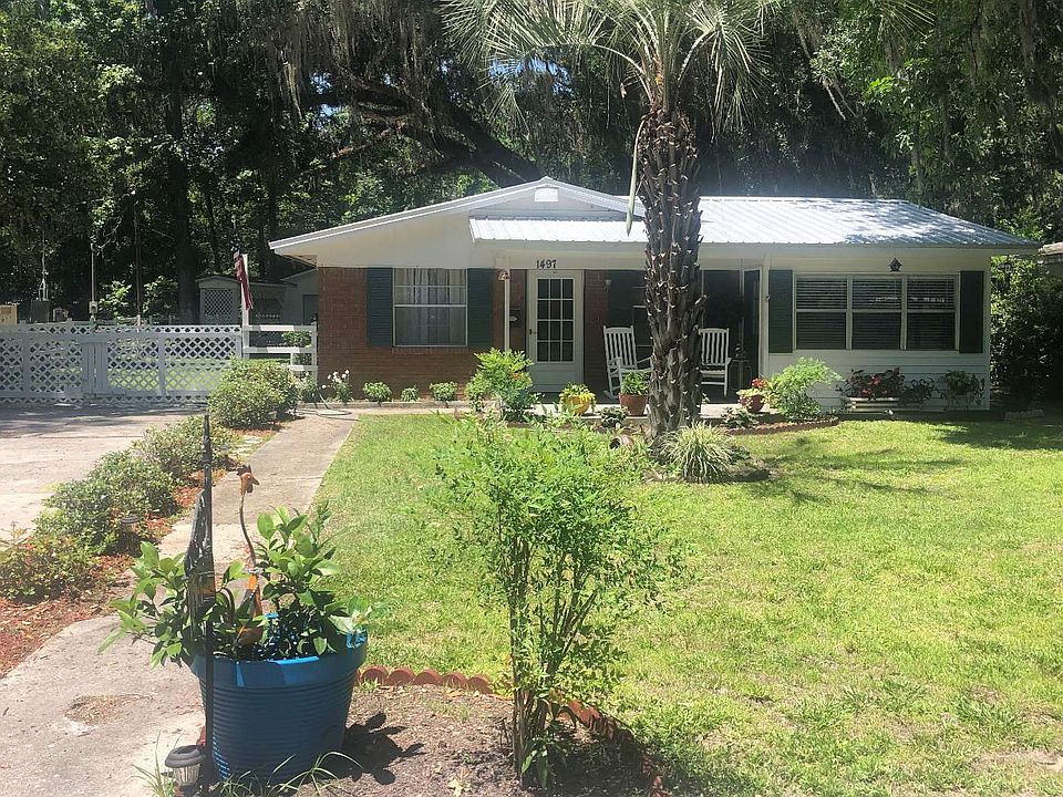 1st image of 1497 SE Valencia Dr