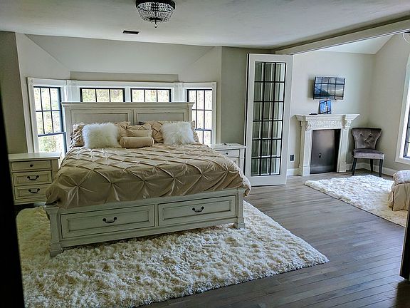 Master Bedroom entry