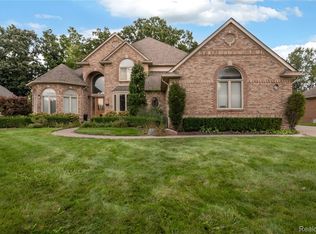 54868 Spyria Dr, Utica, MI 48315