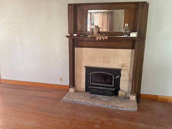 4th image of 540 W 4th St