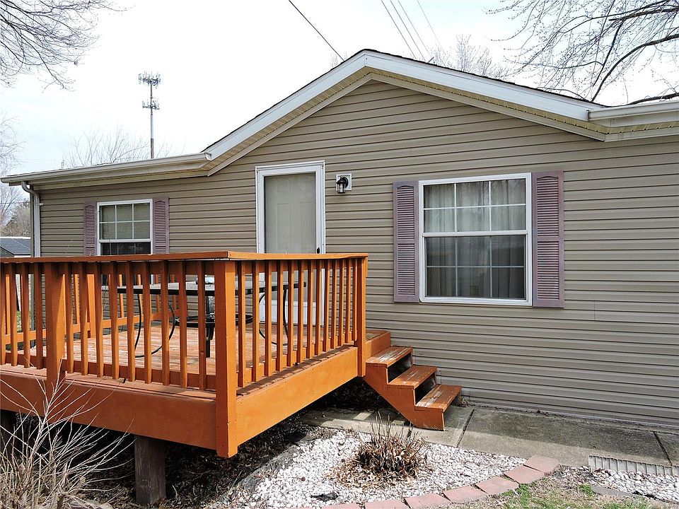1st image of 905 Salem Pl