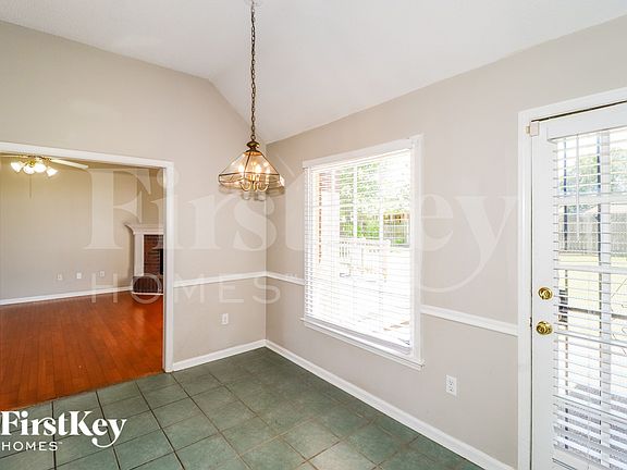 5th image of 7455 Beauregard Cv