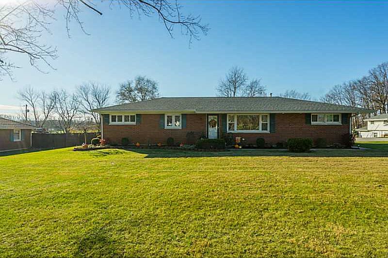 1st image of 3737 Maple Ln