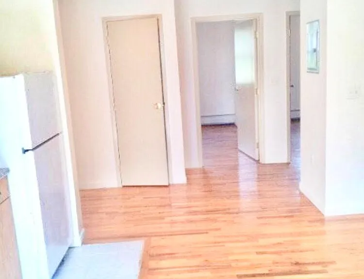 44 Hilton Ave #D1 — Photo 5
